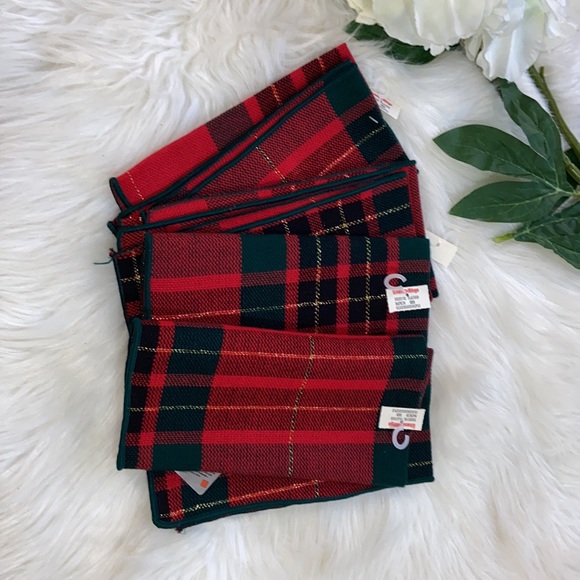 Festive Christmas Plaid Napkins set of 4 - Picture 4 of 17